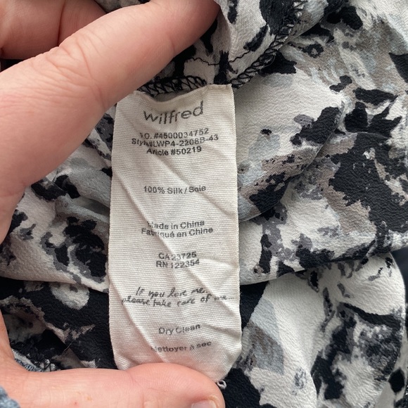 Aritzia Wilfred/Under 100% Silk Camisole - Picture 2 of 2